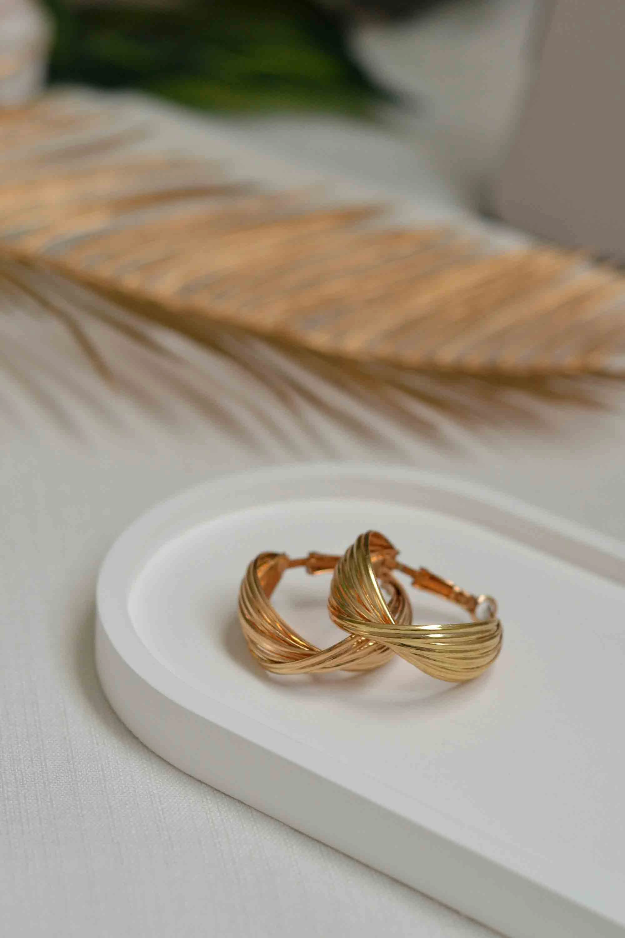Non-heavy and comfortable Hoop Earrings that enhace your look
